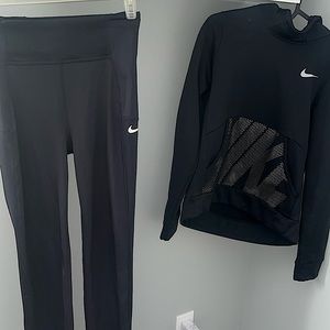 Older Kids Black Nike Therma-FIT Hoodie And Nike Leggings